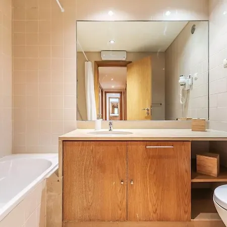 Portucale ! Expo Deluxe With Terrace Lissabon