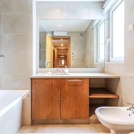 Apartment Portucale ! Expo Deluxe With Terrace Lissabon