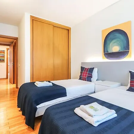 Portucale ! Expo Deluxe With Terrace Лісабон